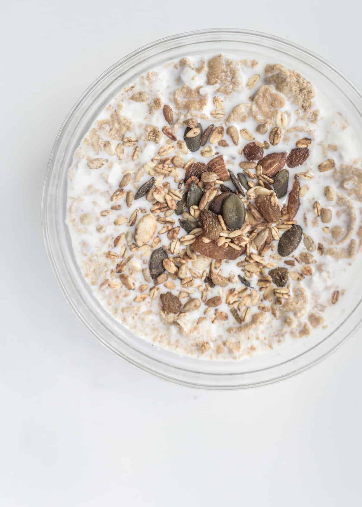 which oats are the healthiest? #healthyeating #oatmeal #oats #vegan #steelcutoats #overnightoats